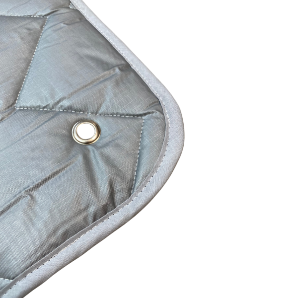 Thermomatte Heckklappe grau Nahaufnahme